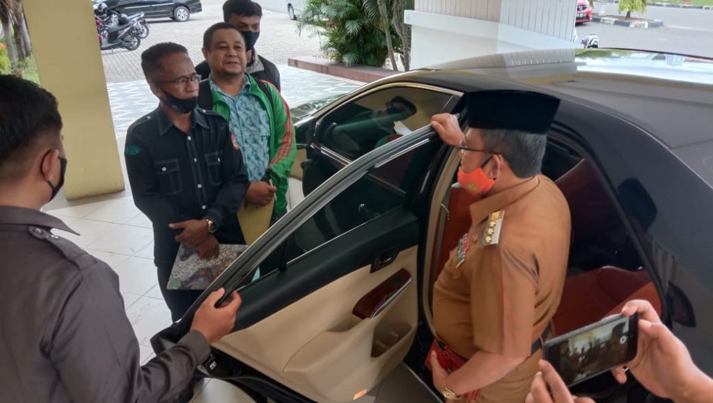 Buoati Gorut dan Plt. Dirut Pudam Gorut